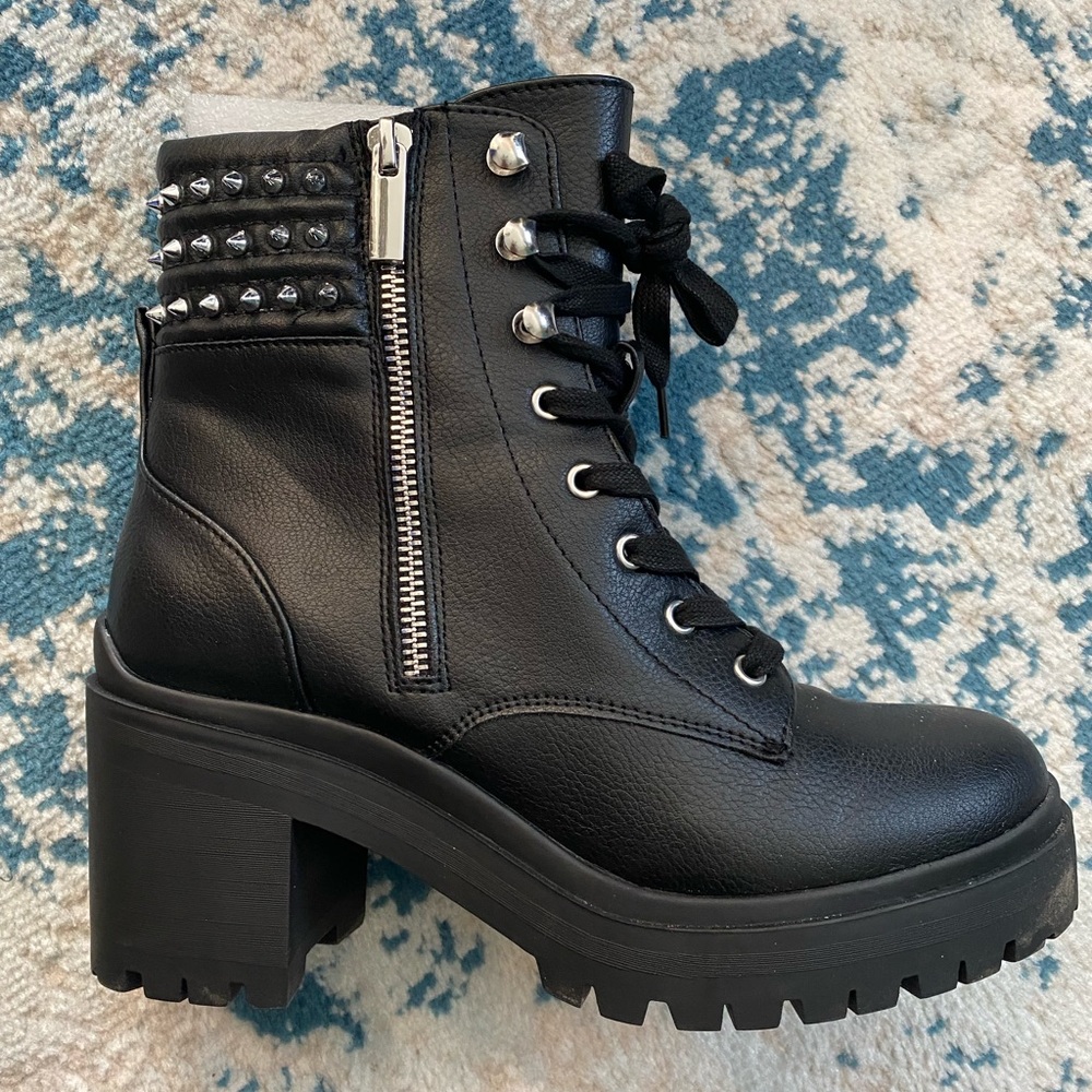 Steve Madden Jaydin Black Boots